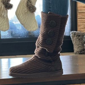 UGG Women size 9 classic cardi boot brown